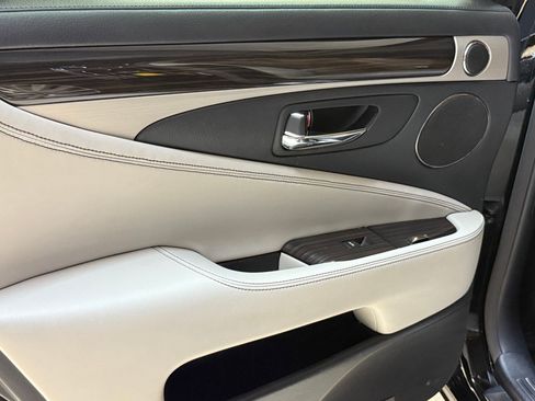 Used 2014 Lexus LS 460 AWD w/ Comfort Package image 42