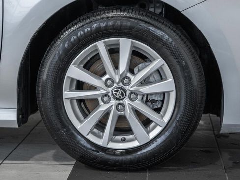 Used 2025 Toyota Camry LE image 15