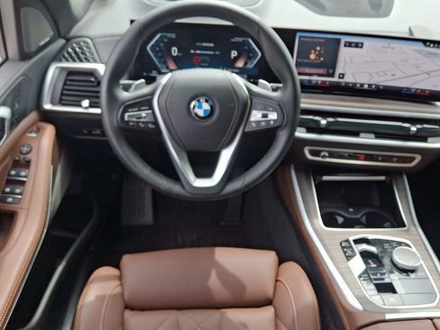 Certified 2024 BMW X5 xDrive40i w/ Premium Package AWD/4WD image 12