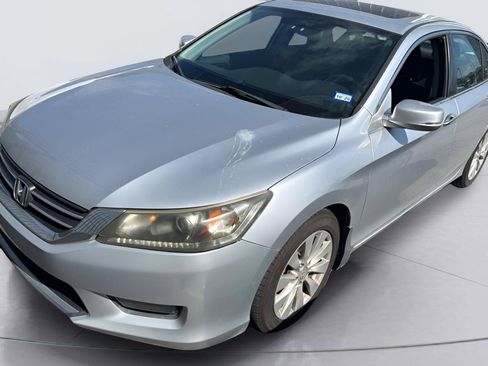 Used 2015 Honda Accord EX image 1