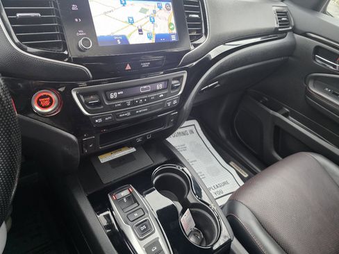 Used 2021 Honda Ridgeline Black Edition image 15