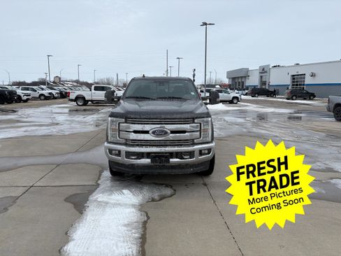 Used 2019 Ford F250 Lariat w/ Lariat Ultimate Package image 2