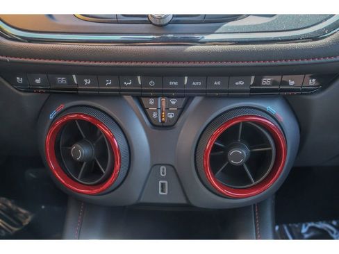 Used 2022 Chevrolet Blazer RS w/ Enhanced Convenience Package AWD/4WD image 23