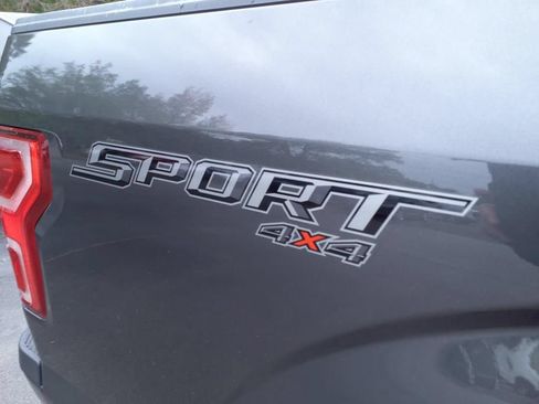 Used 2018 Ford F150 XLT w/ Equipment Group 302A Luxury AWD/4WD image 9
