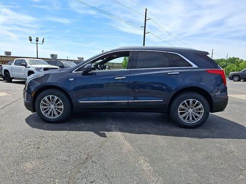 Used 2018 Cadillac XT5 Luxury w/ Driver Awareness Package AWD/4WD image 4