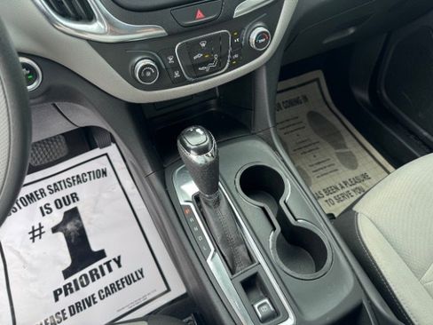 Used 2021 Chevrolet Equinox LT image 14