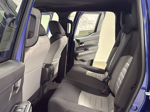 New 2025 Toyota Tacoma TRD Off-Road image 15