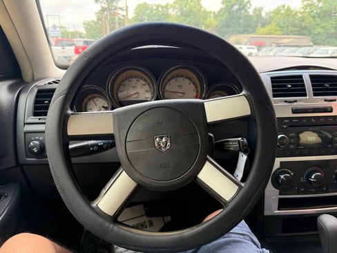 Used 2010 Dodge Charger SXT RWD image 21
