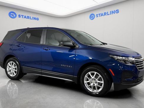 Used 2023 Chevrolet Equinox LS FWD image 12