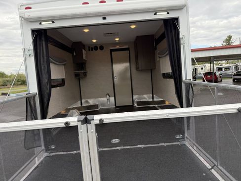 Used 2023 Ford E-450 and Econoline 450 Super Duty w/ Motorhome Prep Package image 24