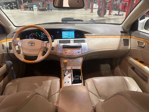 Used 2005 Toyota Avalon Limited FWD image 41