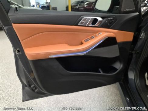 Used 2021 BMW X7 M50i AWD/4WD image 18