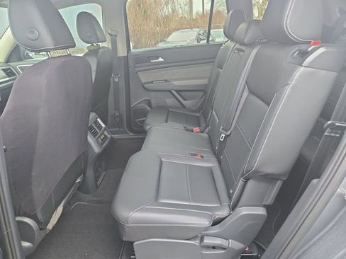 Used 2023 Volkswagen Atlas SE image 11