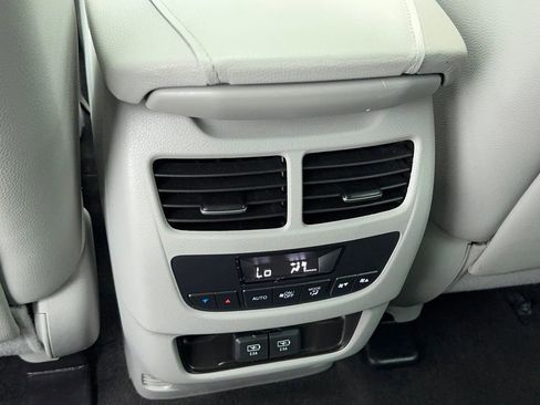 Used 2020 Acura MDX FWD image 39