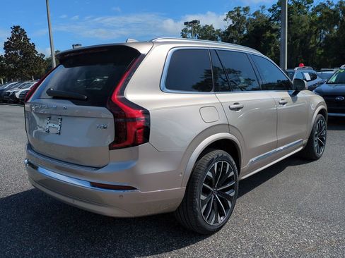 New 2026 Volvo XC90 T8 Ultra w/ Protection Package Premier image 4