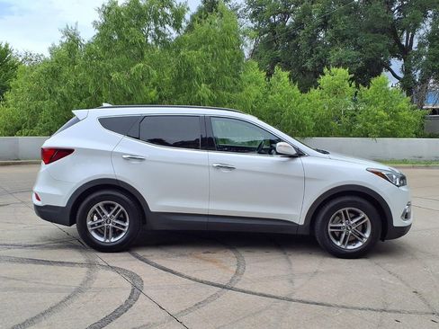 Used 2018 Hyundai Santa Fe Sport w/ 2.4L Value Package 02 FWD image 2