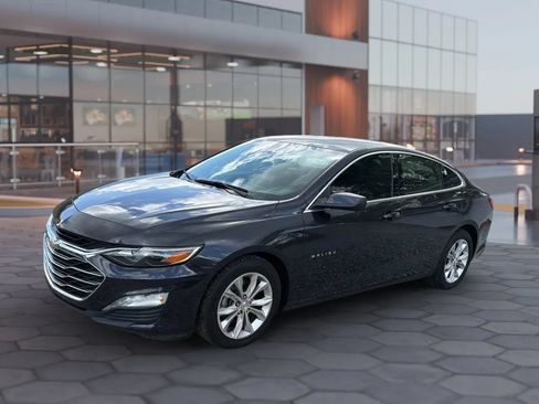 Used 2023 Chevrolet Malibu LT FWD image 2