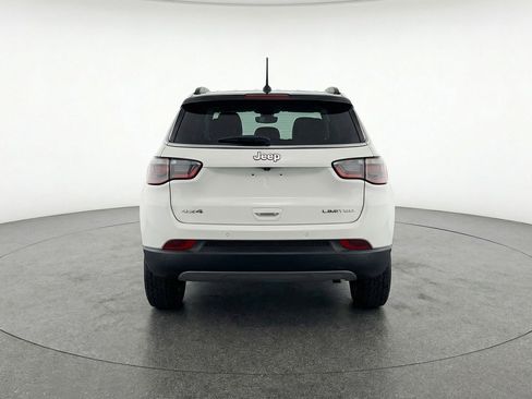 Used 2025 Jeep Compass Trailhawk AWD/4WD image 7