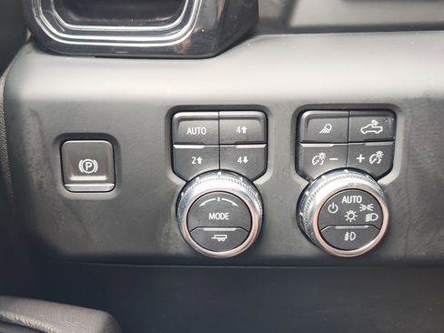Used 2024 GMC Sierra 2500 AT4X w/ AT4X AEV Edition AWD/4WD image 23