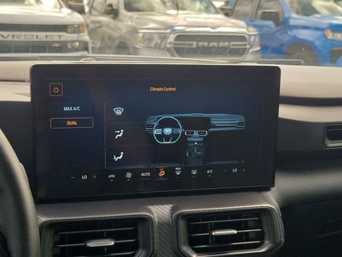 Used 2025 Ford Mustang Coupe image 23