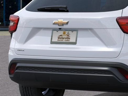 New 2026 Chevrolet Trax LS w/ LS Convenience Package FWD image 14