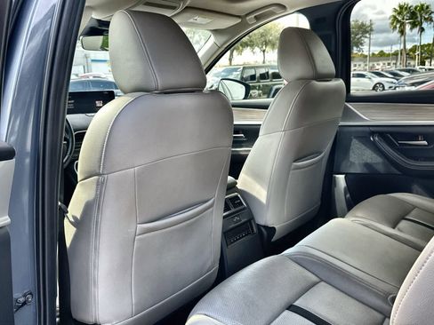 Used 2025 MAZDA CX-70 3.3 Turbo w/ Preferred Package image 12