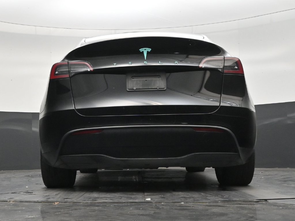 Used 2024 Tesla Model Y Long Range RWD image 22