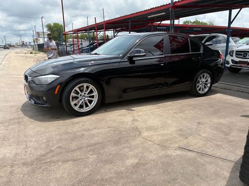 Used 2016 BMW 320i xDrive Sedan AWD/4WD image 2