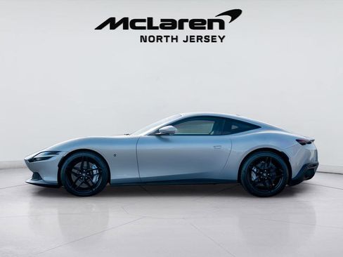 Used 2024 Ferrari Roma RWD image 8