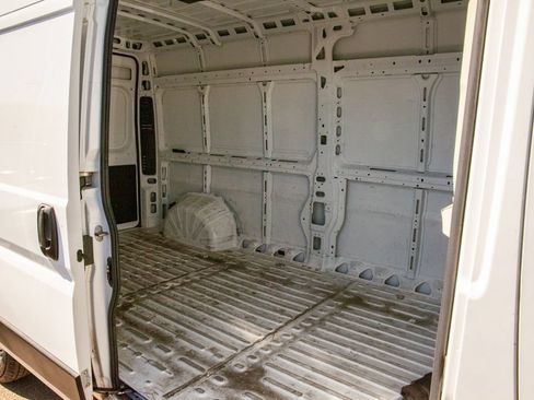 Used 2025 RAM ProMaster 3500 w/ Convenience Group FWD image 12