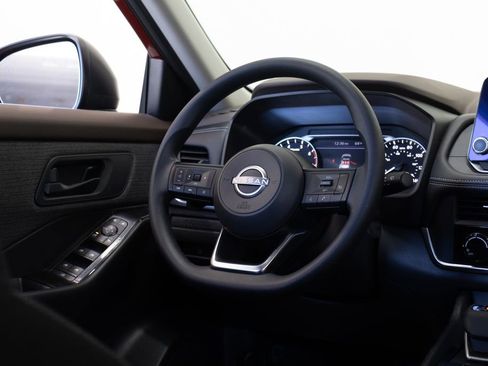 Used 2023 Nissan Rogue S FWD image 24