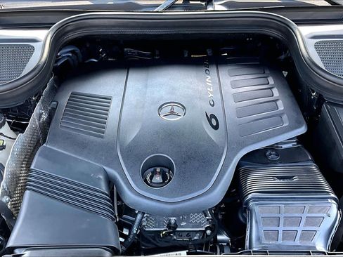 Used 2023 Mercedes-Benz GLS 450 4MATIC image 33