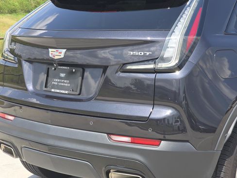 Used 2022 Cadillac XT4 Sport w/ Enhanced Visibility Package FWD image 11