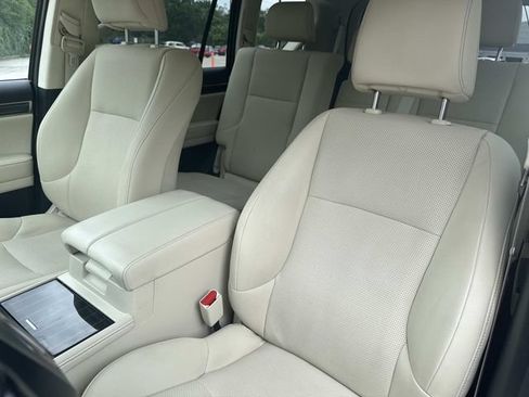Certified 2023 Lexus GX 460 Premium w/ Premium Package AWD/4WD image 31