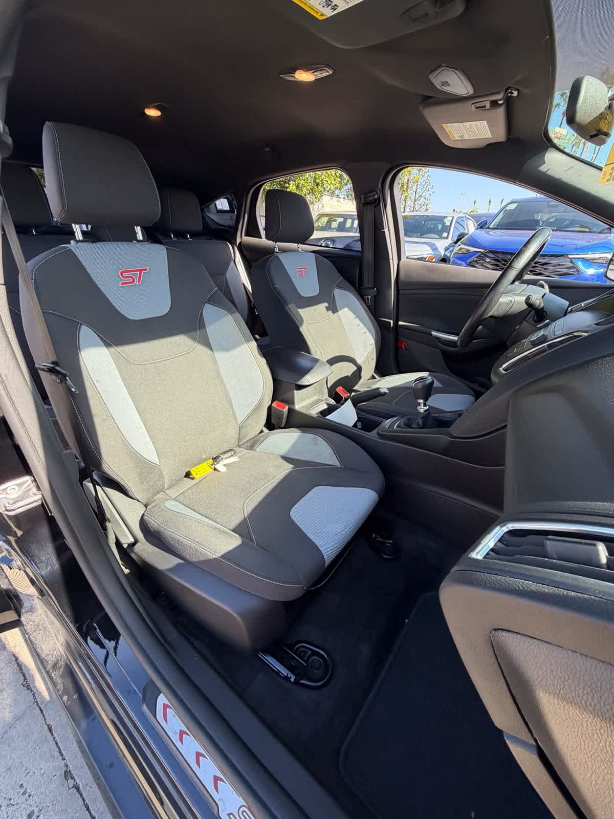 Used 2018 Ford Focus ST FWD image 11