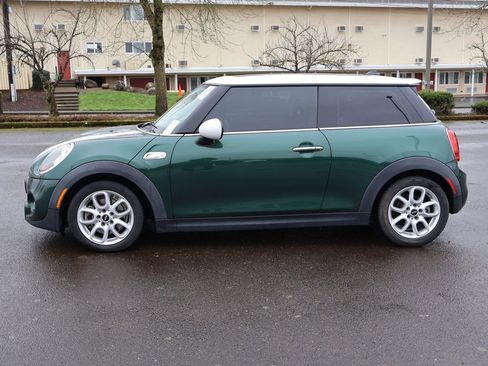 Used 2017 MINI Cooper S image 3
