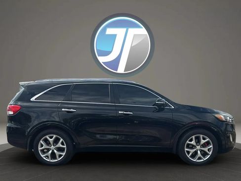 Used 2017 Kia Sorento SX FWD image 4
