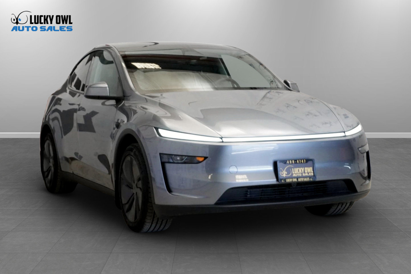 Used 2026 Tesla Model Y 2WD image 2