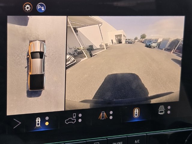 Used 2024 Chevrolet Colorado Trail Boss w/ Technology Package AWD/4WD image 18