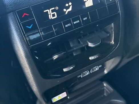 Used 2024 Jeep Grand Cherokee L Altitude image 26