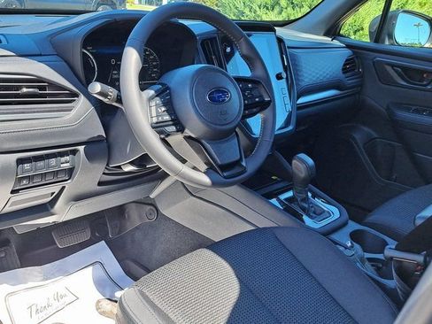Used 2025 Subaru Forester Premium AWD/4WD image 8