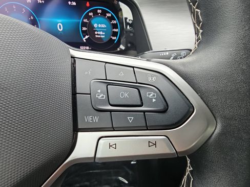 Certified 2024 Volkswagen Atlas Cross Sport SE FWD image 18