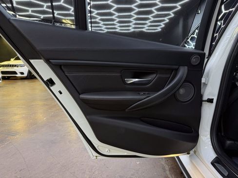 Used 2017 BMW M3 RWD image 16
