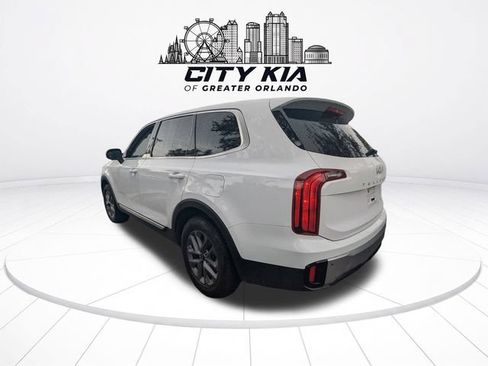Certified 2023 Kia Telluride LX FWD image 4
