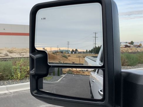 Used 2021 Chevrolet Silverado 3500 LTZ w/ LTZ Convenience Package image 16