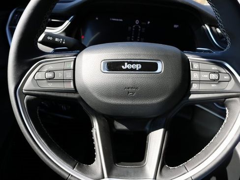 New 2025 Jeep Grand Cherokee L Laredo w/ Luxury Tech Group I image 22