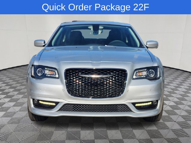 Used 2023 Chrysler 300 Touring L w/ Popular Equipment Group AWD/4WD image 2
