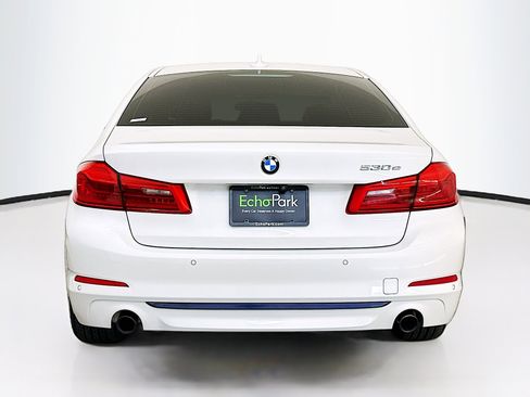Used 2019 BMW 530e xDrive w/ Premium Package image 7