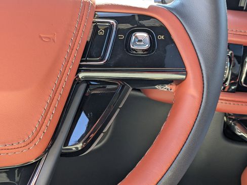 Used 2025 Lincoln Aviator Reserve w/ Equipment Group 201A image 20