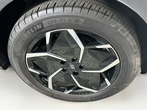 Used 2024 Hyundai Ioniq 5 SE image 11